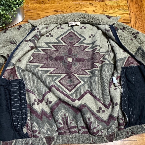 Vintage Rare Woolrich Sm. Aztec Wool Jacket USA - Picture 5 of 11